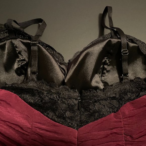 Women's Dress Guess US6 - Picture 7 of 11